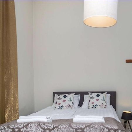 Spacious Studio Apartment In The Heart Of Old Town Tallinn Extérieur photo