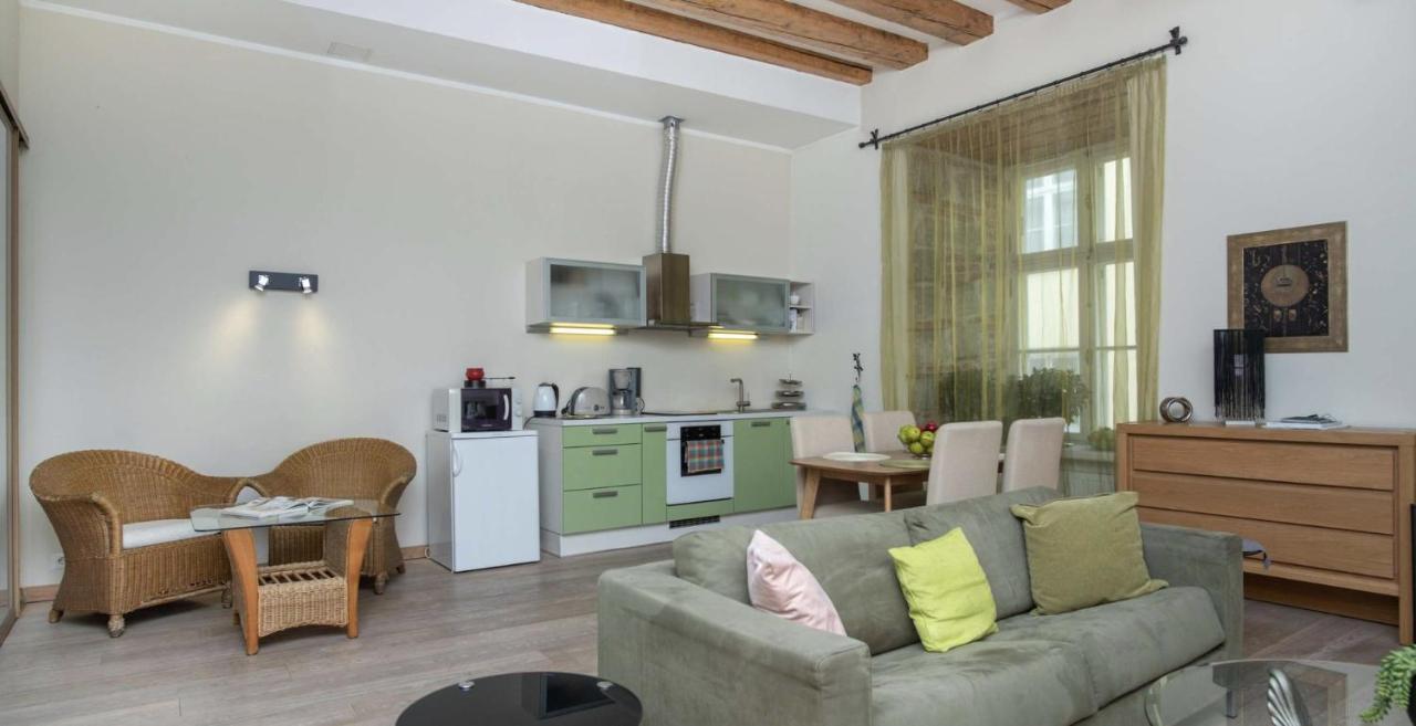 Spacious Studio Apartment In The Heart Of Old Town Tallinn Extérieur photo